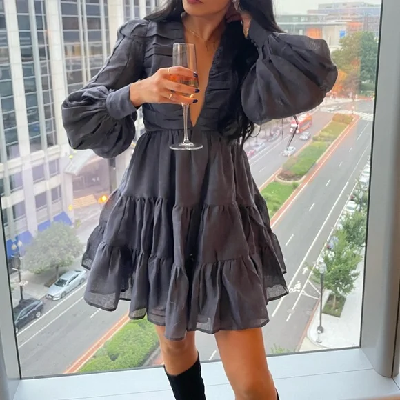 ASOS Design cutout dress with puff sleeves - Picture 4 of 4